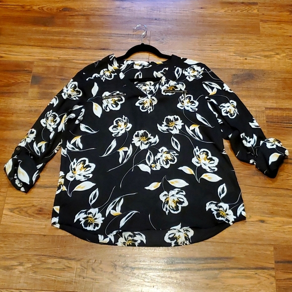 Maurices Tops - Maurices Floral Popover Blouse